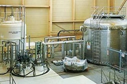 Japan Atomic Energy Research Institute Supercritical pressurehelium generator for superconducting coil tests LHe tank (20,000L)